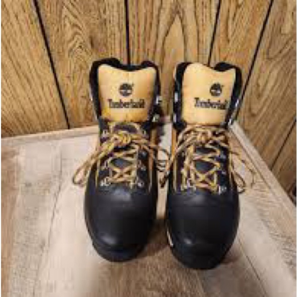 Timberland Men's Black and Tan Boots